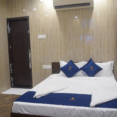 Esakki Empire Hotell Chennai Exteriör bild