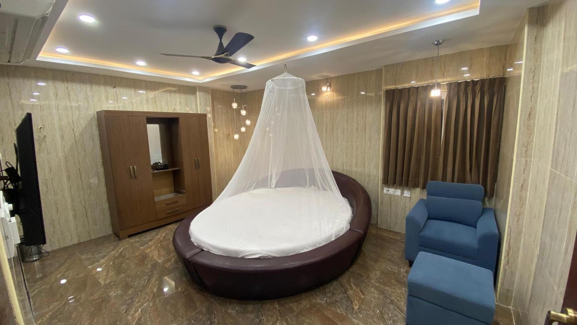 Esakki Empire Hotell Chennai Exteriör bild